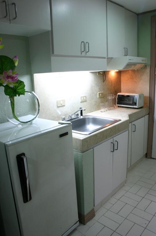 Mpt Suites Makati City Exteriér fotografie