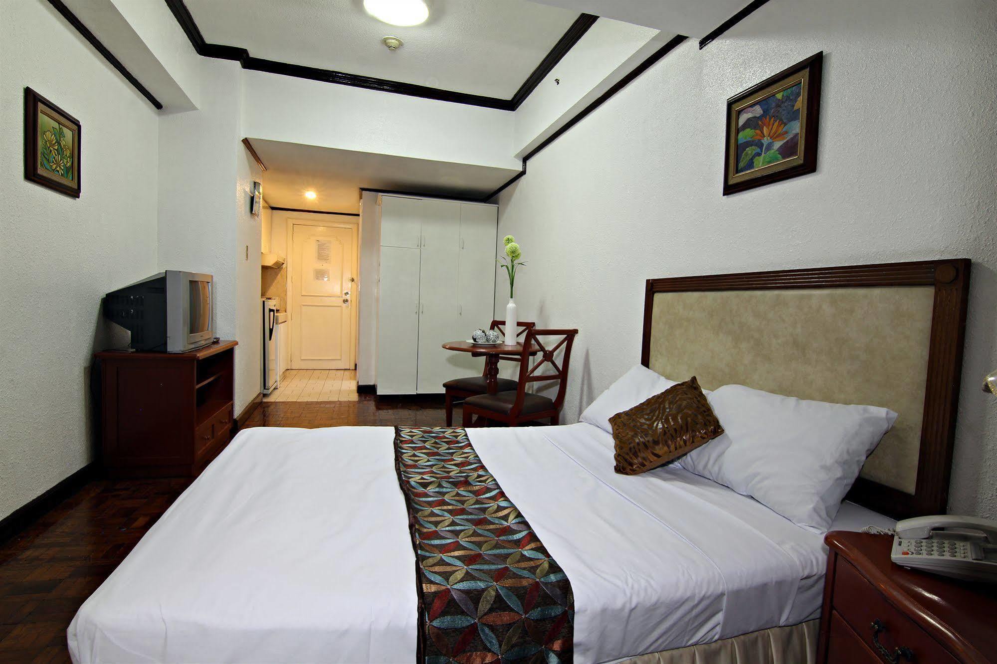 Mpt Suites Makati City Exteriér fotografie