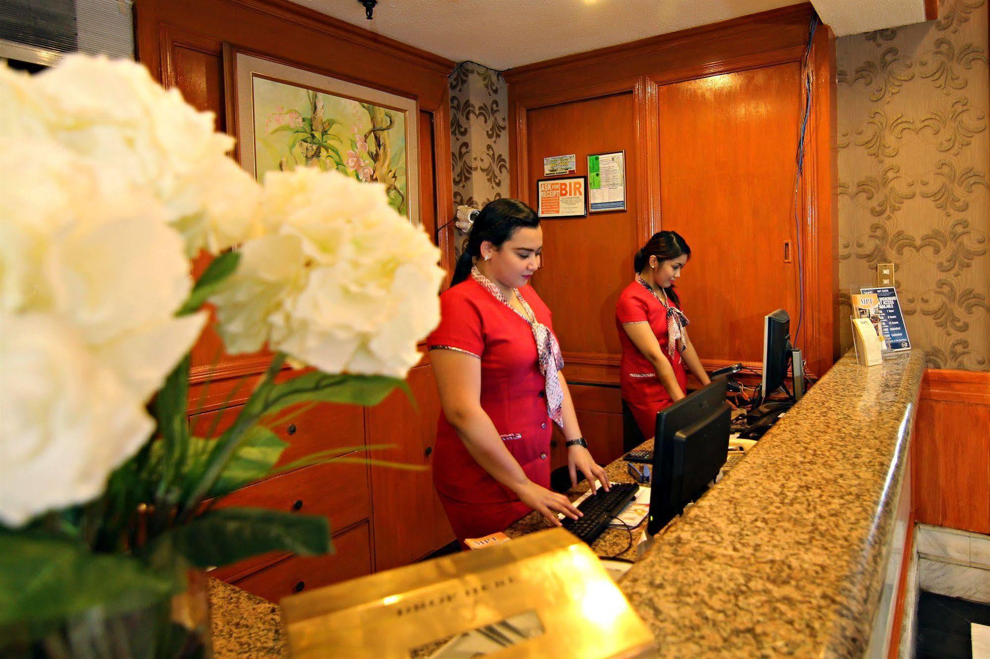 Mpt Suites Makati City Exteriér fotografie