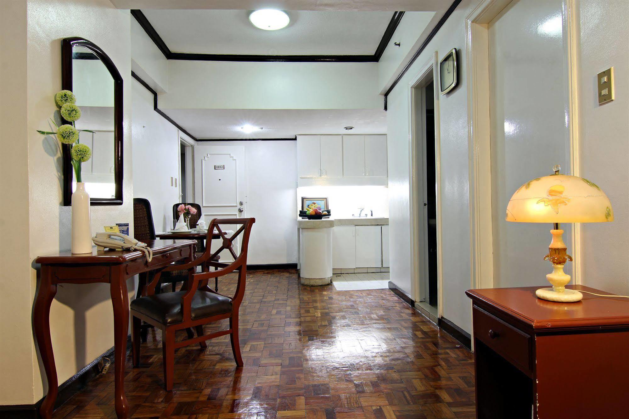 Mpt Suites Makati City Exteriér fotografie